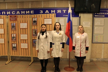 Церемония установки Государственного флага Российской Федерации
