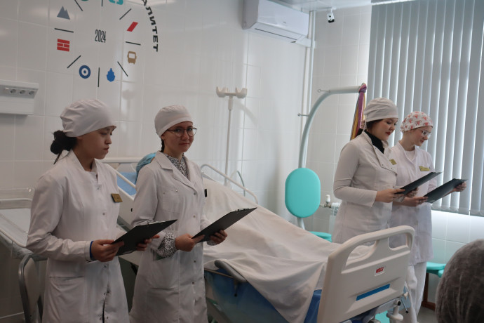 Омский медицинский колледж провел лекцию ко Дню беременных 1