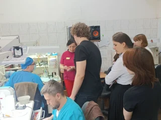 Школьники знакомятся с медицинскими профессиями. Школьники знакомятся с медицинскими профессиями.