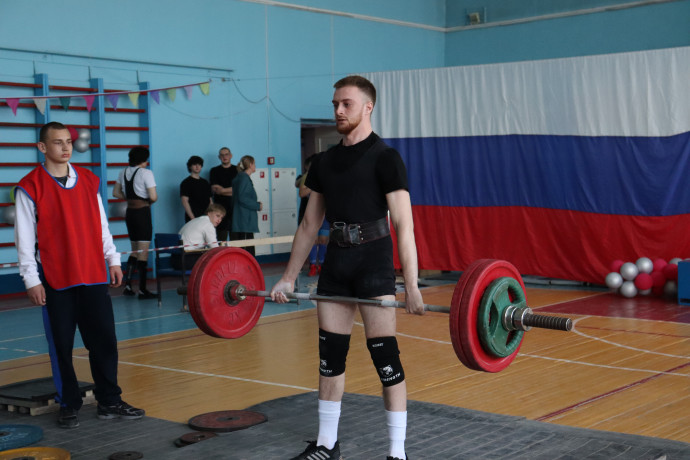 Соревнования по классическому пауэрлифтингу в Медицинском колледже 7