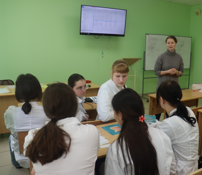 Будущие медицинские сотрудники учатся работать в команде! 2